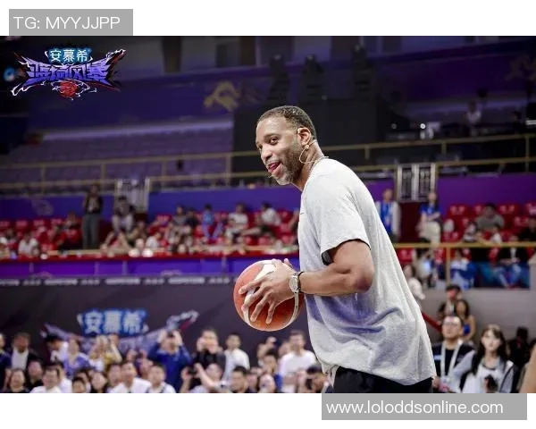 姚明与二的传奇对决：篮球场上的友谊与竞争交织的故事