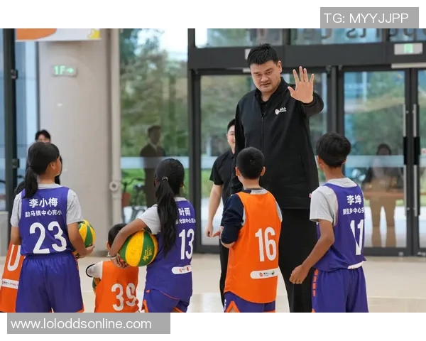 姚明小牛报价引发热议球迷期待传奇巨星重返NBA赛场