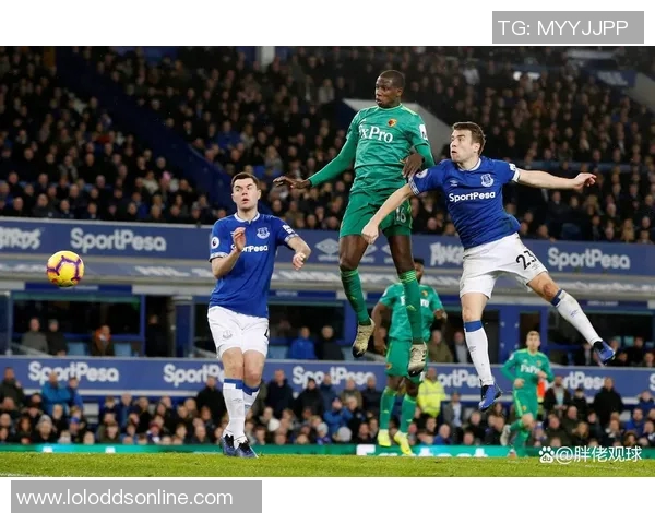 意甲激战阿森纳凭借红牌争议以1-0小胜多特蒙德全场沸腾 意甲激战阿森纳凭借红牌争议以1-0小胜多特蒙德全场沸腾