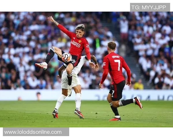 德甲热刺逆转曼联3-2全场沸腾争议判罚引发热议