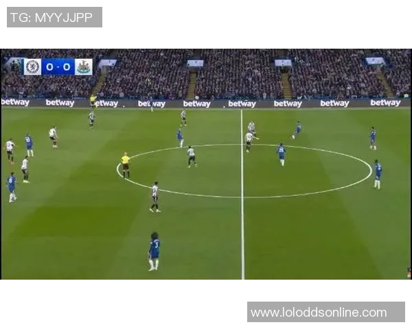 友谊赛精彩回顾：那不勒斯与切尔西1比1平局引发全场热烈反响